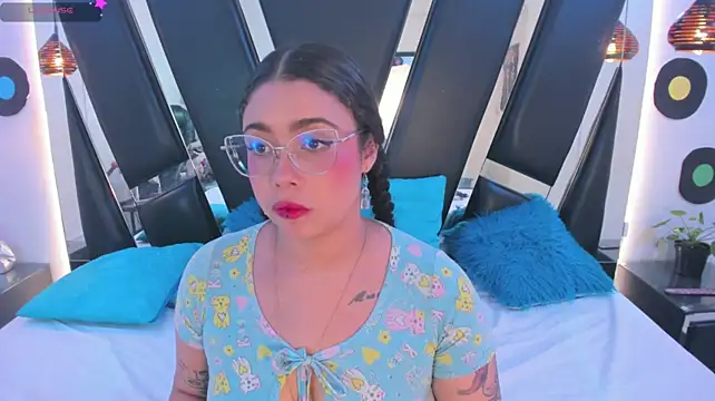 antonelllepiercee's Live XXX Chat