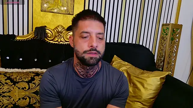 TommyDum live XXX chat