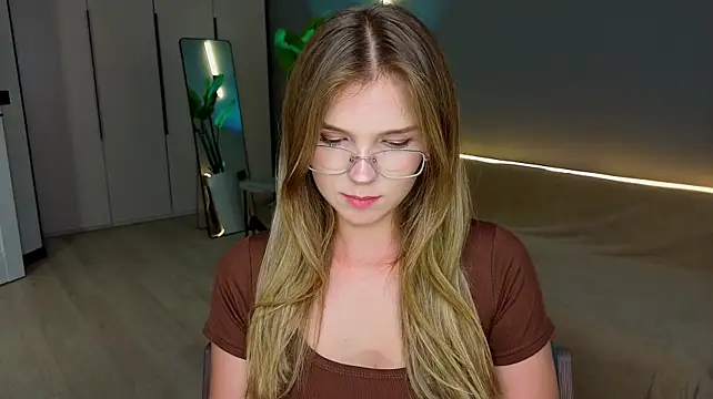 linakorvin Chat XXX in diretta