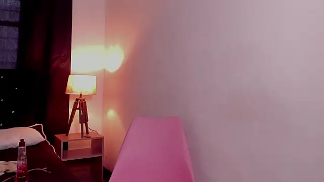EvelynBlak1's Live XXX Chat