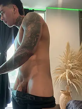 Dominiofitn Live XXX chat