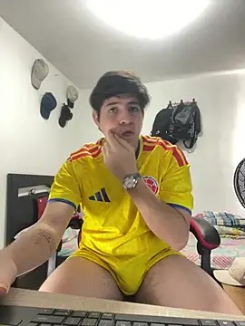 Fozil_Dvice Show in webcam