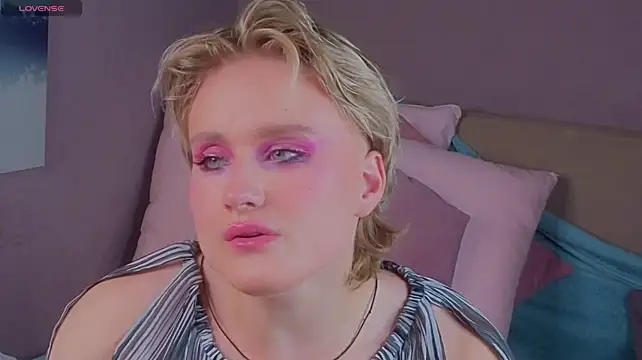 cumboydoll লাইভ XXX চ্যাট