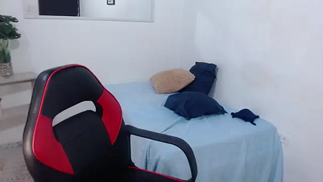 Mia_yarum_ Chat XXX in diretta