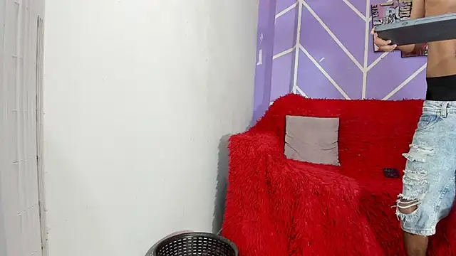 Andres_HoT_11 Adlı Modelin Canlı XXX Sohbeti