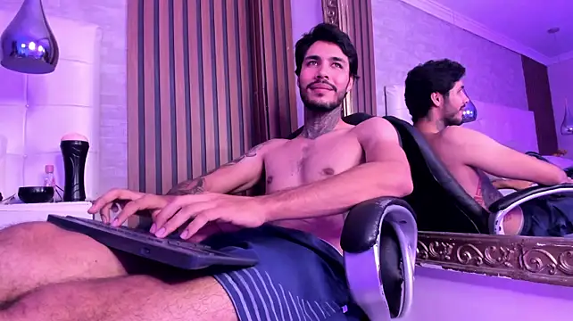 Онлайн чат XXX JacksonGreenn