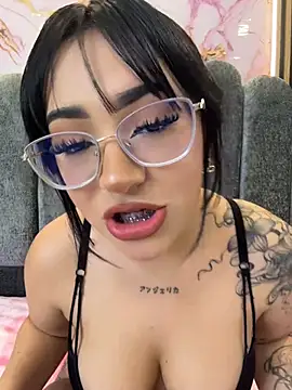 دردشة nicole-cooper الجنسية المباشرة