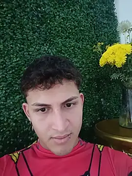 Chat +18 de Axel_Romanov ao vivo