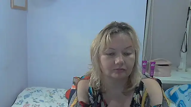 Lusi-777 লাইভ XXX চ্যাট