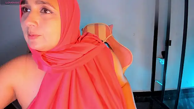 HijabiMilff Adlı Modelin Canlı XXX Sohbeti
