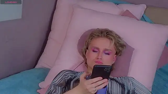 cumboydoll Pertunjukan Webcam