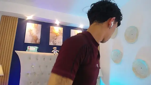 צ'אט XXX בשידור חי של Aiden_Rivers_