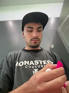 צ'אט XXX בשידור חי של Big_Snake77