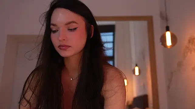 ibiddi Adlı Modelin Canlı XXX Sohbeti
