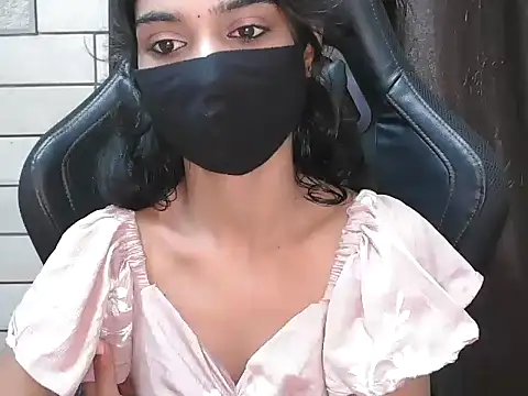 Mayra4U Webcamshow