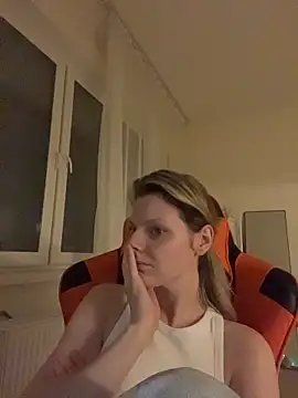 XXX chat uživo modela MaryHiggins
