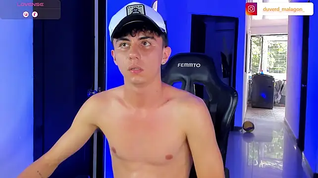 Demian_cute18's Live XXX Chat