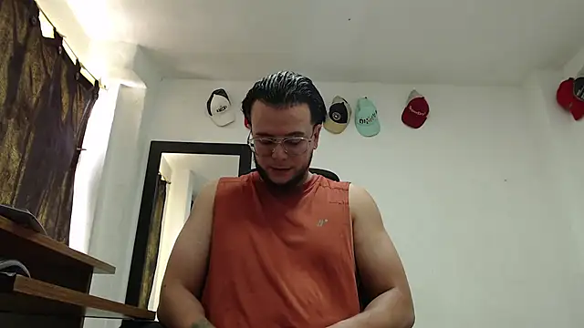cloudsxxx's Live XXX Chat