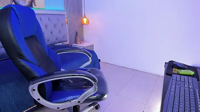 XXX chat uživo modela SamBlack_