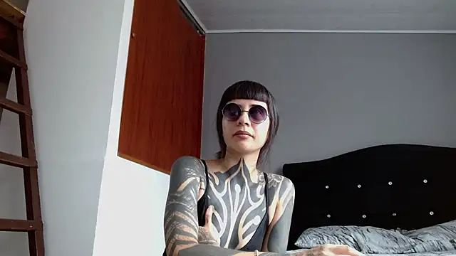 Emilia_1995 – Live XXX-chat