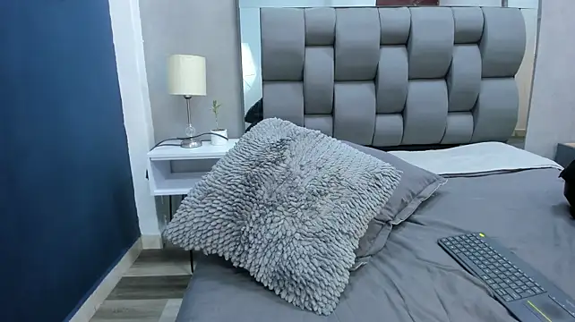 Charlie___Musk Pertunjukan Webcam
