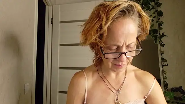 Živý XXX chat LioraWeiss