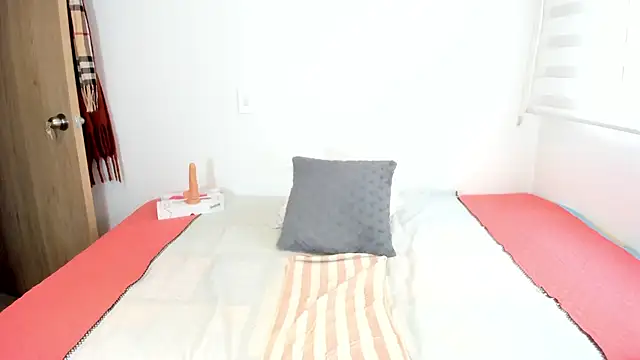 malucam06 XXX чат на живо