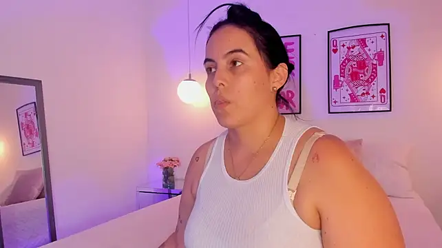 Онлайн чат XXX camilaa7