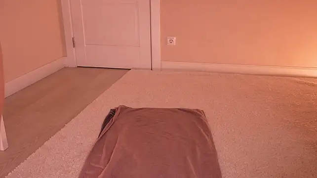 Miablueye XXX чат на живо