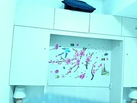 TaylorBloom XXX чат на живо