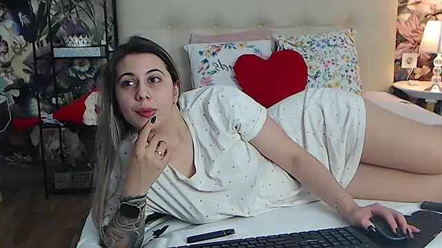 Chatroom XXX en direct de RoseDiamond06