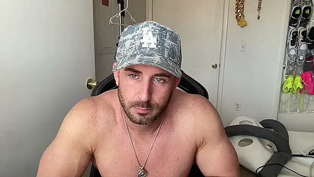brettmycles28 Шоу с уебкамера