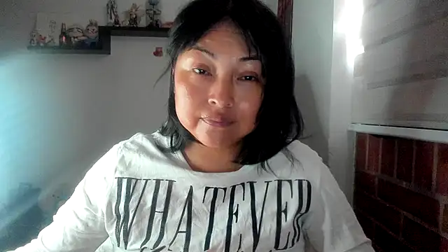 Chat XXX en directo de Shaddycute_