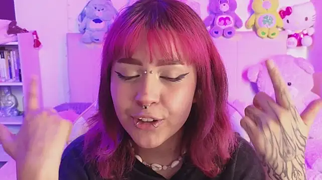 NekoWaifu Adlı Modelin Canlı XXX Sohbeti