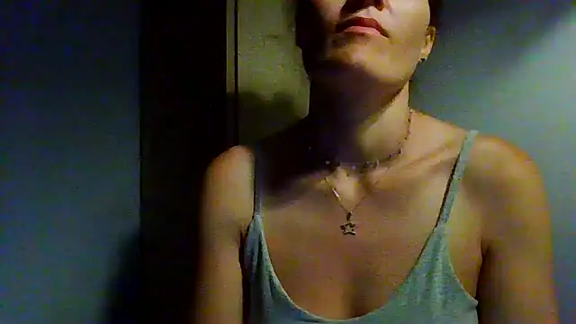 צ'אט XXX בשידור חי של Ms-Lust1-