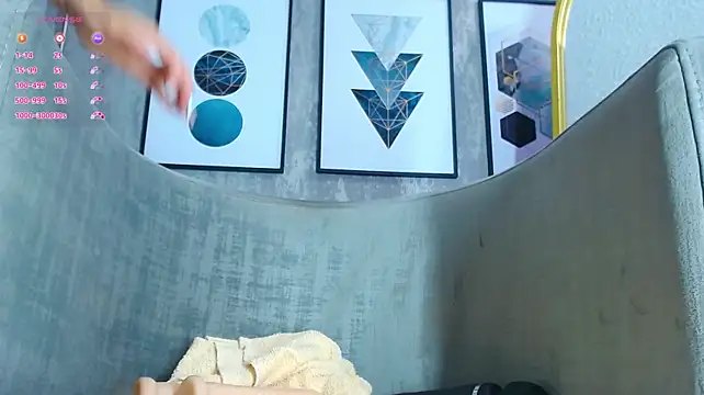 adara_le élő XXX-chatje