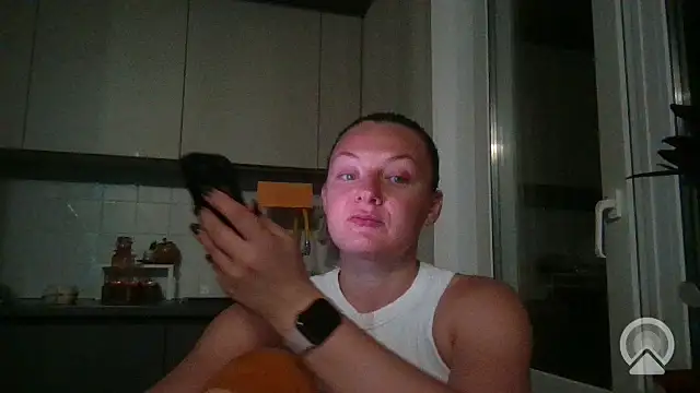 Chat +18 de Velinabo ao vivo