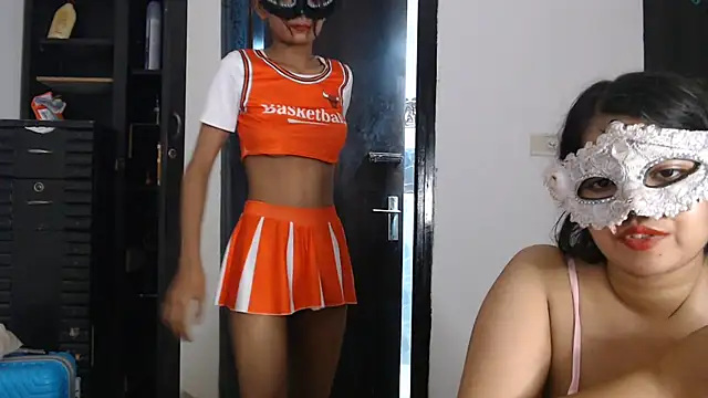 צ'אט XXX בשידור חי של Virgin_Aisha