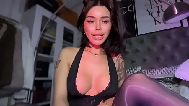 แชท XXX สดของ ParisianDoll