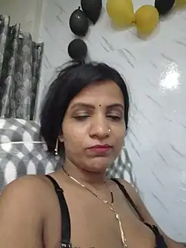 khushi_ji00 Adlı Modelin Canlı XXX Sohbeti