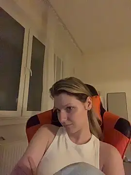 MaryHiggins Live XXX-chat