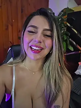 Chat XXX ao vivo de CelesteBlaze_