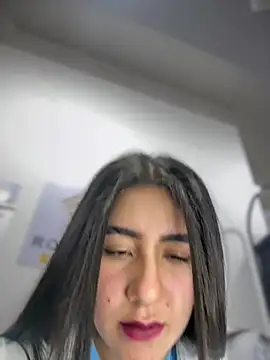 CAROLINE__07 লাইভ XXX চ্যাট