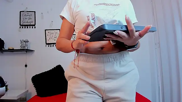miataylorr1 Adlı Modelin Canlı XXX Sohbeti