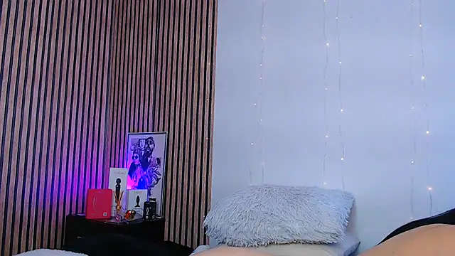 Isa_Maiden1 Adlı Modelin Canlı XXX Sohbeti