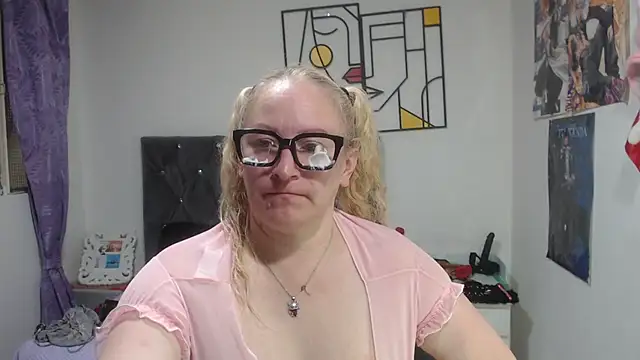 Živý XXX chat emperabigbootybigass
