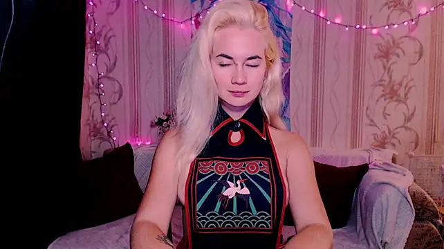 Вебкам-шоу xxxcharismaaa