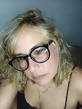 viviana49sexy's Webcam Show