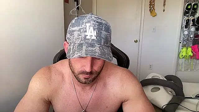 brettmycles28 webkamerás műsora
