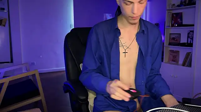 Den_BlueXx live XXX chat
